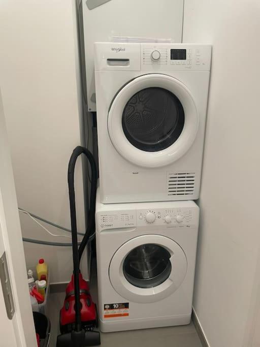 Large 1 Bedroom In Center Terrace & Parking-chiny1 Appartement